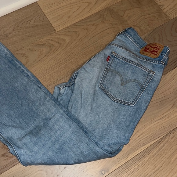 Levi’s 501 Distressed Straight Leg Lightwash Jeans sz. 28 - Picture 9 of 9